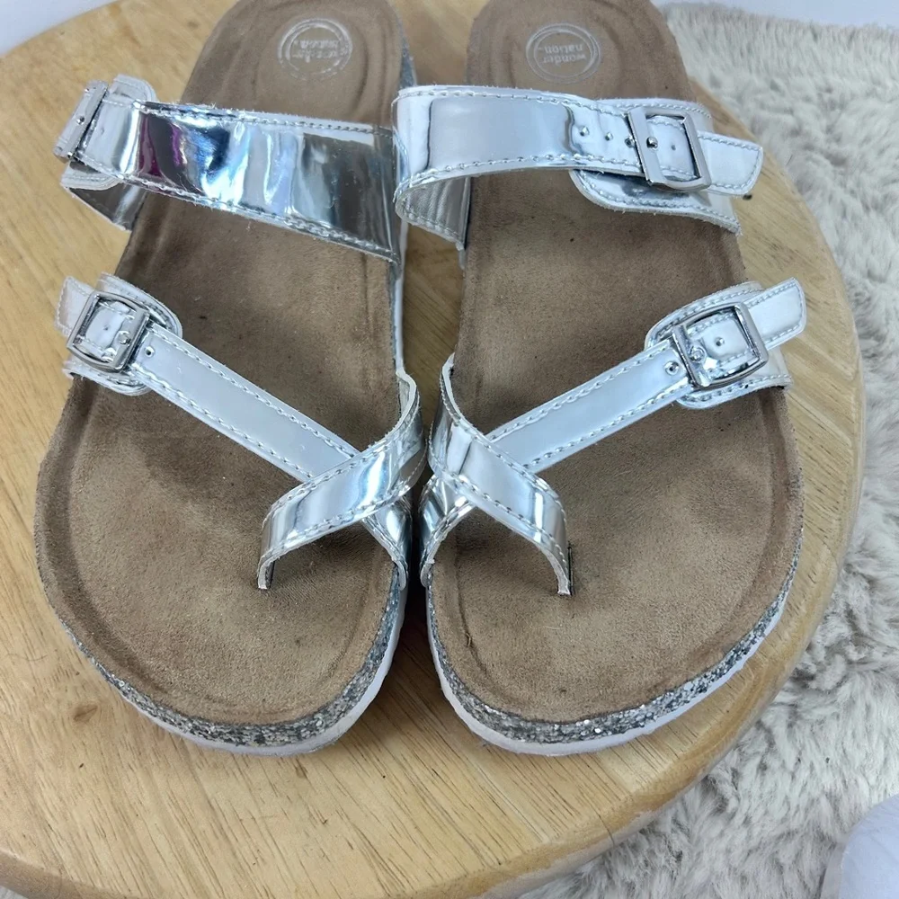 Wonder Nation Chrome Silver Sandals Comfortable and Stylish‎ youth 5 women’s 7